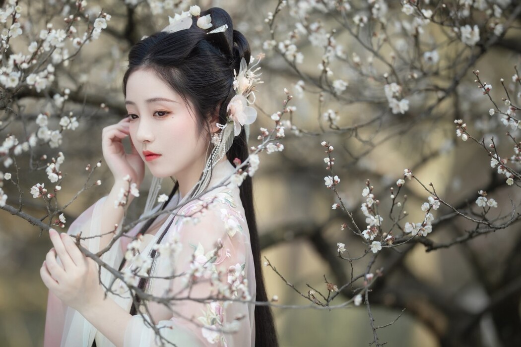 YiTuYu艺图语 Vol.1562 Xiao Wen Nuan Xiang Yao Ge Da Tai Yang