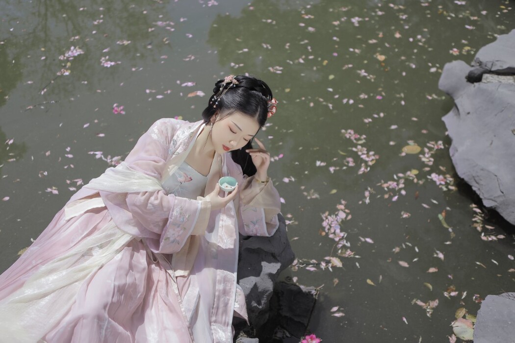YiTuYu艺图语 Vol.1557 Suan La Tang Er