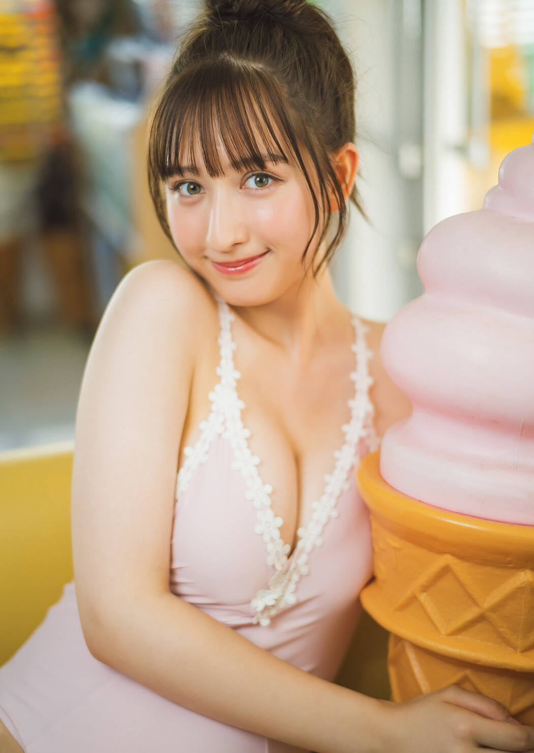 Hanna Sembokuya 仙北谷ハンナ, Young Jump 2025 No.23 (ヤングジャンプ 2025年23号)