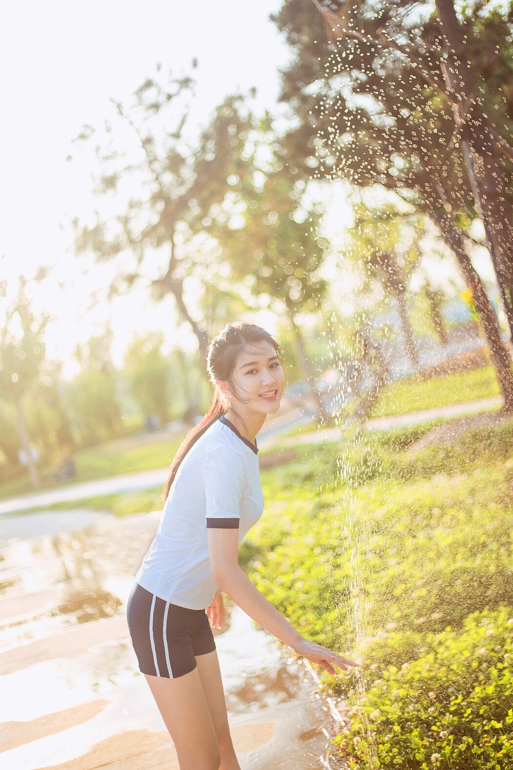 YiTuYu艺图语 Vol.1651 Shang Yu Qian Momooly