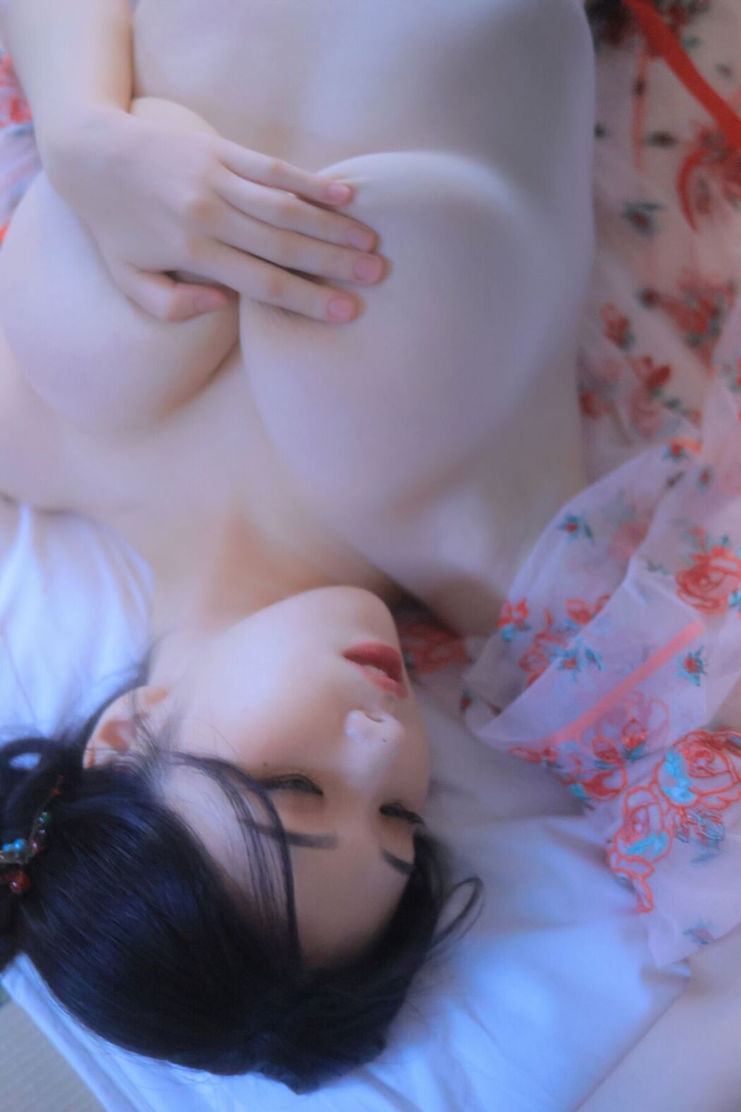 Yeon Woo 연우 – Heat Part2