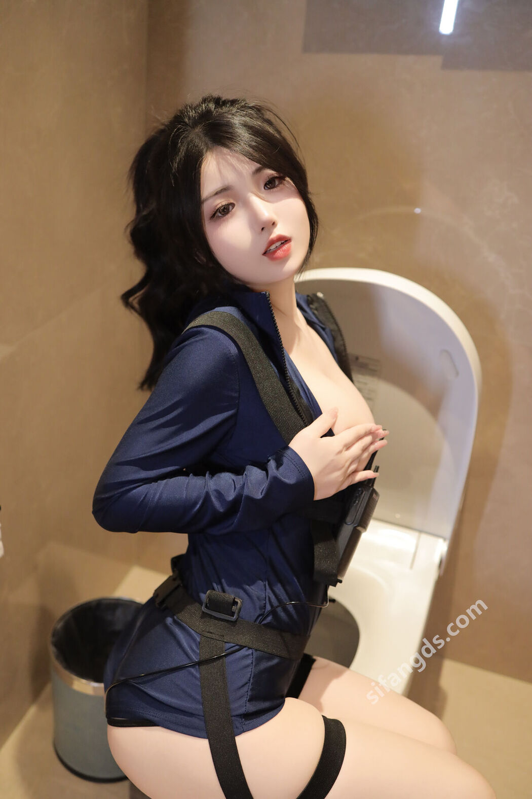 Xr Uncensored Chen Xiaohua 陈小花 – 秀人网模特 Cos女警制服 极品诱惑