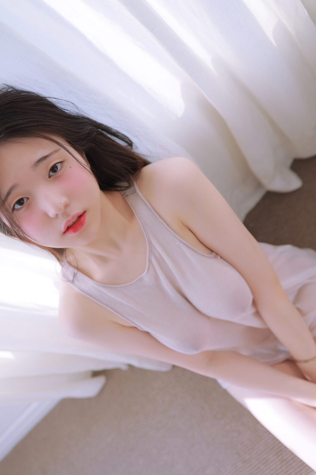 Yeon Woo 연우 – See Through A