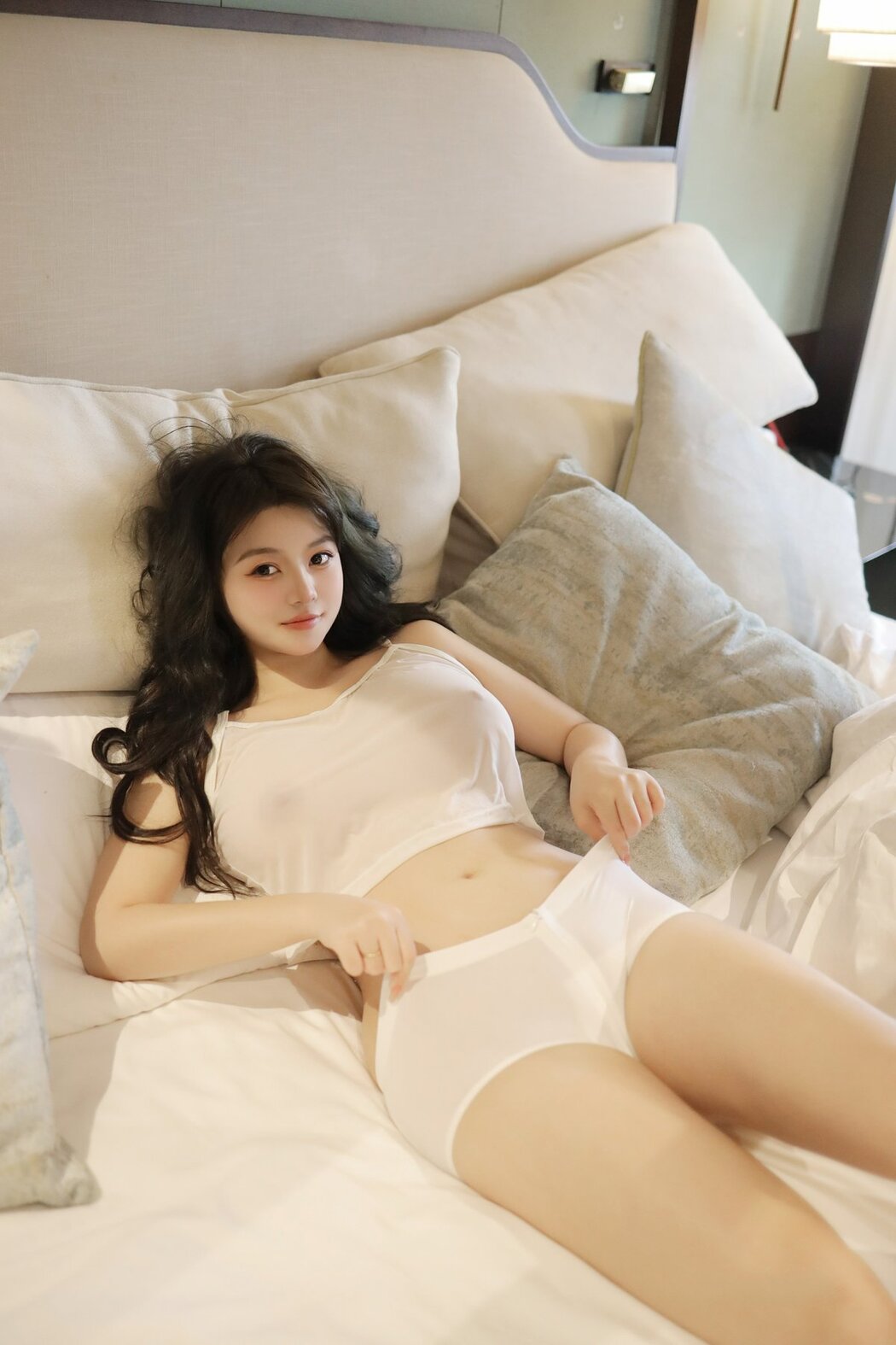 XR Uncensored Shen Si Yi 沈思怡 – 色白内衣内购版 Part1