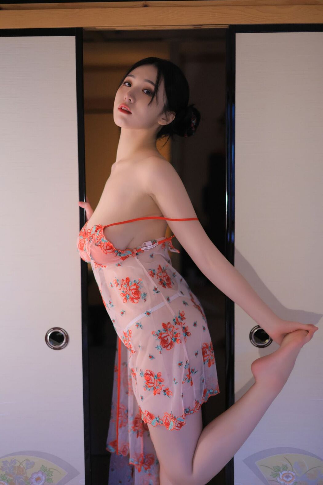 Yeon Woo 연우 – Heat Part1