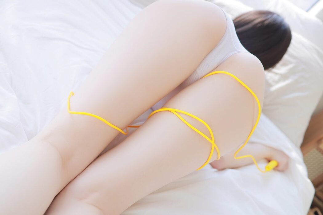 Yeon Woo 연우 – Bodysuit And Jump Rope B