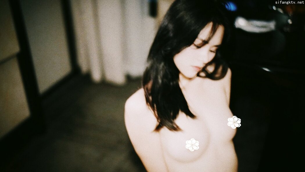 XR Uncensored Ai Xi Er 艾希儿 – 秀人网骚模超美女神 Part1