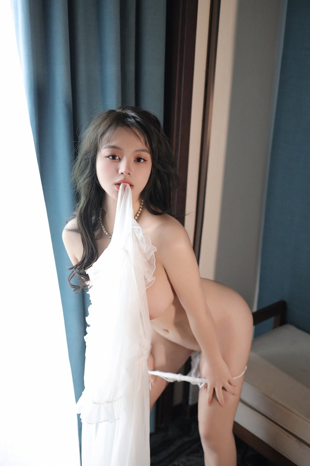 XR Uncensored Shen Si Yi 沈思怡 – 性感薄纱