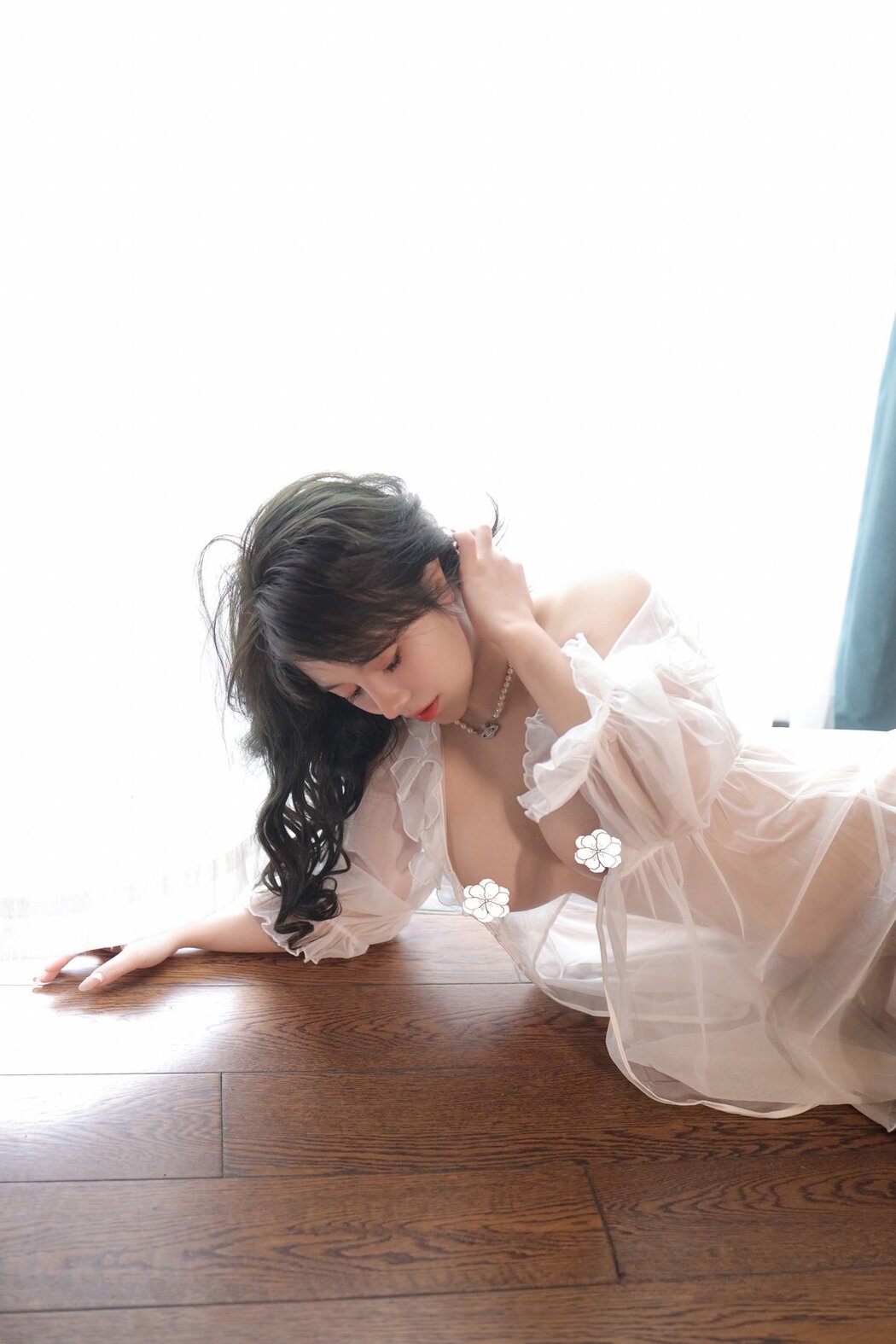 XR Uncensored Shen Si Yi 沈思怡 – 性感薄纱