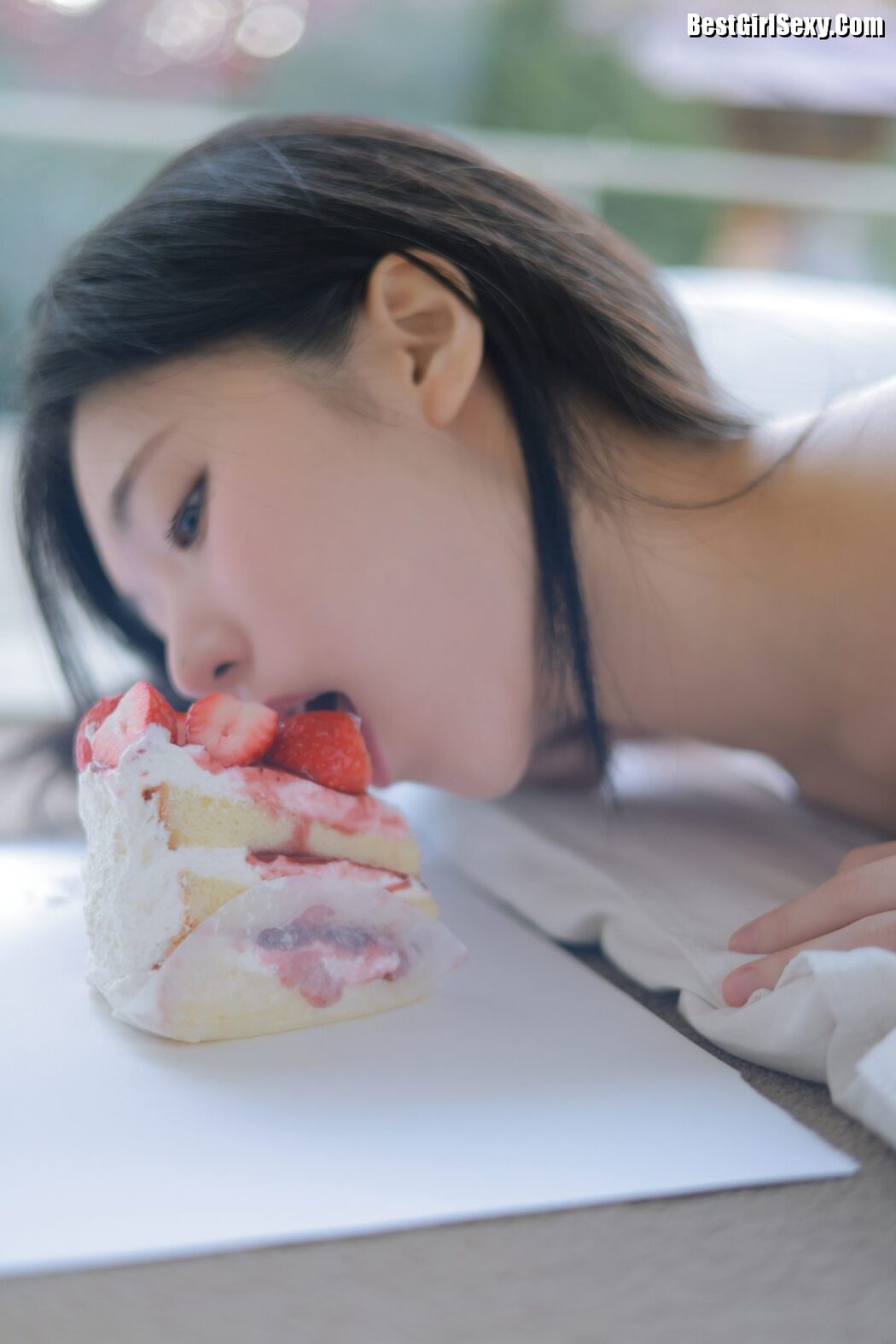 Yeon Woo 연우 – Happy Birthday B