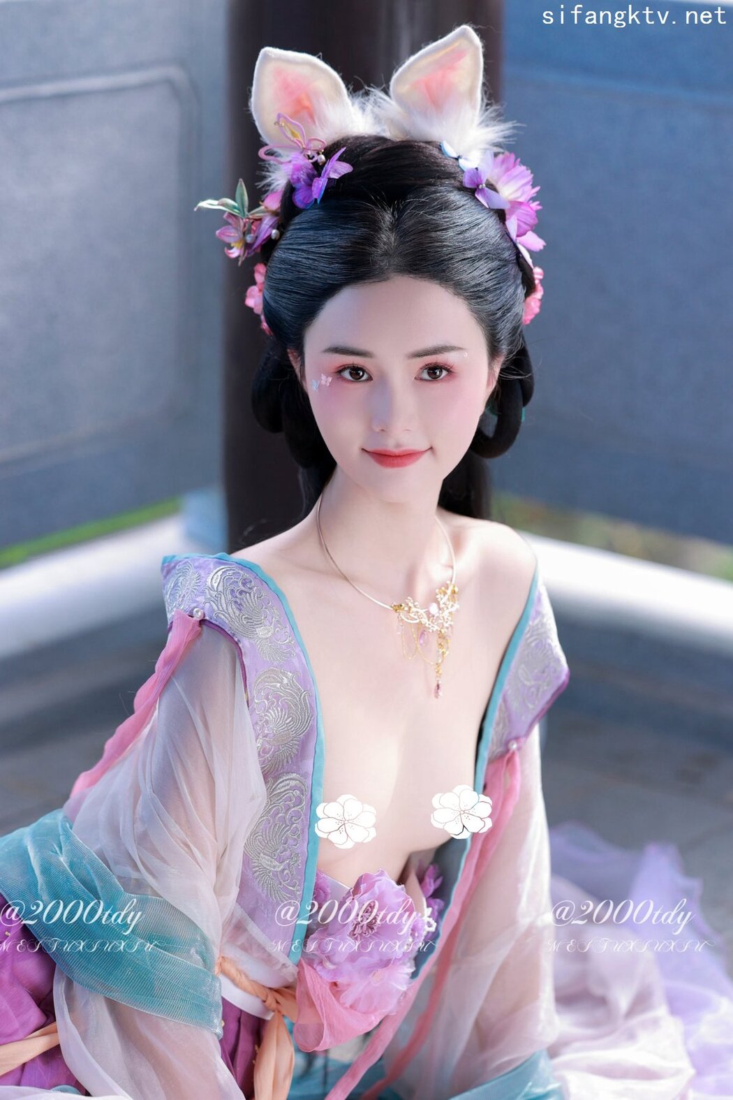 XR Uncensored Ai Xi Er 艾希儿 – 秀人网骚模超美女神 Part2