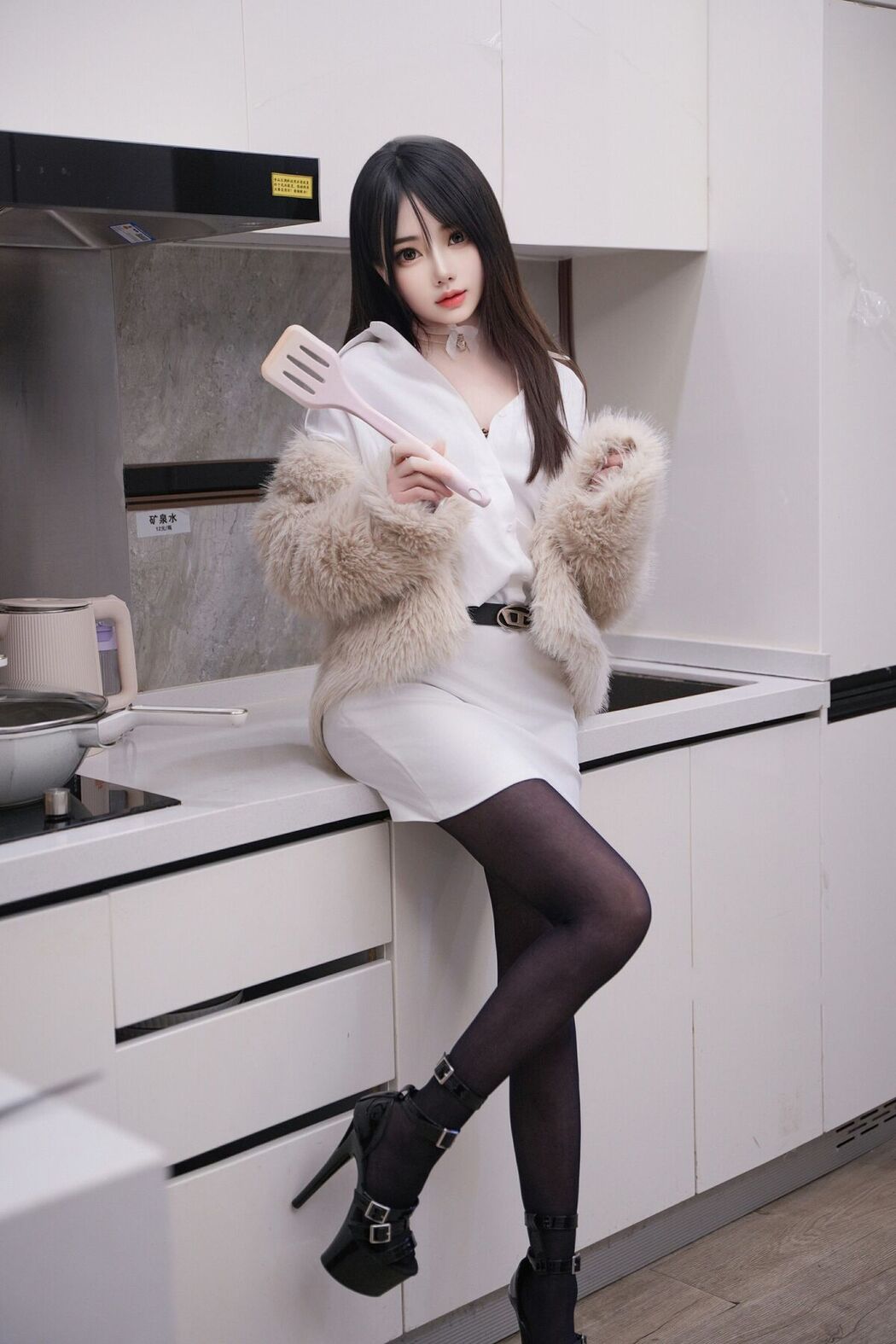 XR Uncensored Lin Yue Yue 林月月 – 厨房料理未上架无码流出