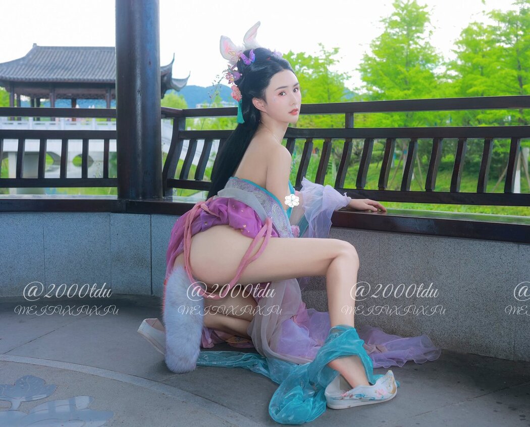 XR Uncensored Ai Xi Er 艾希儿 – 秀人网骚模超美女神 Part1