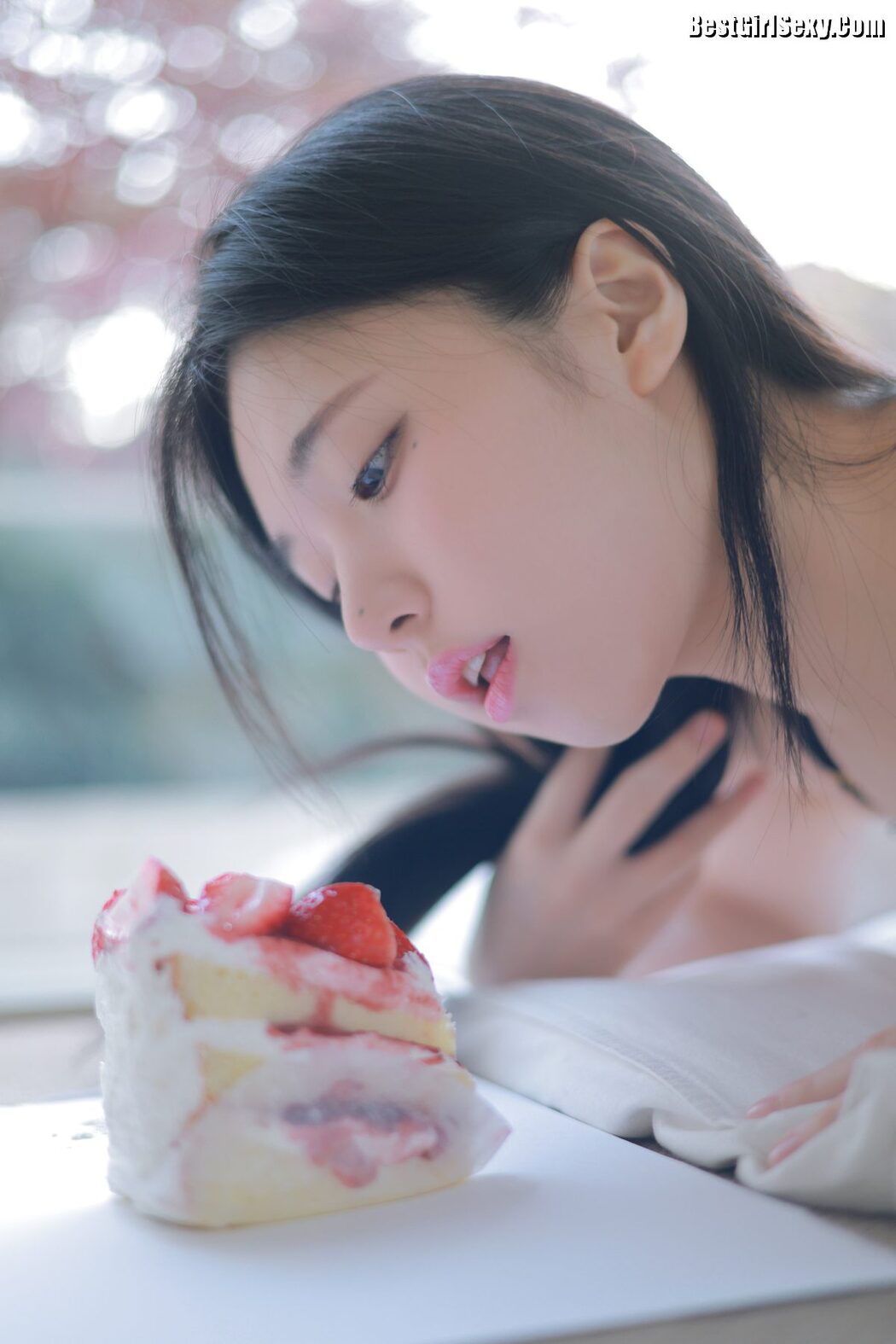Yeon Woo 연우 – Happy Birthday B
