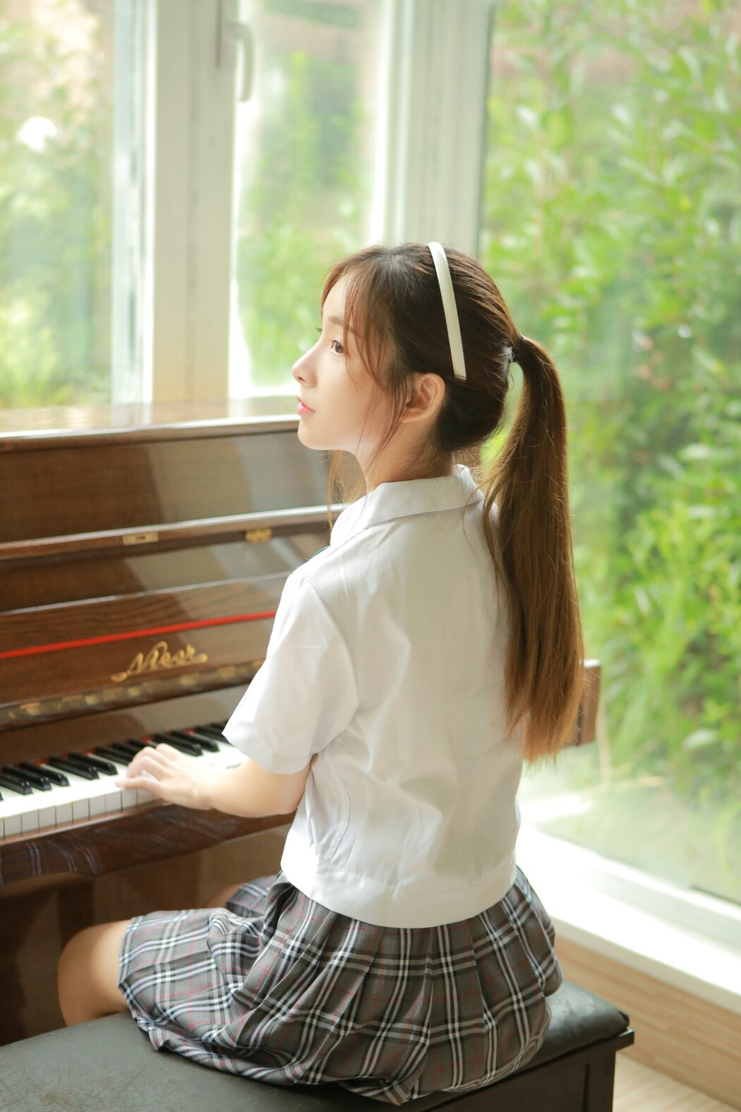 YiTuYu艺图语 Vol.1677 SNH48-Xu Shi Qi