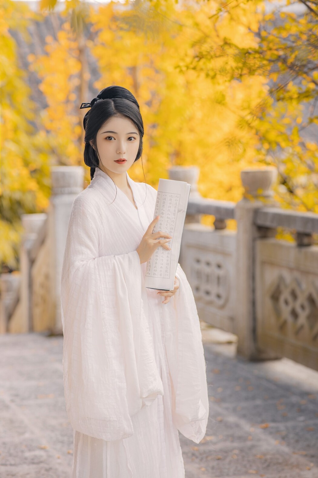 YiTuYu艺图语 Vol.1692 Tong Tong