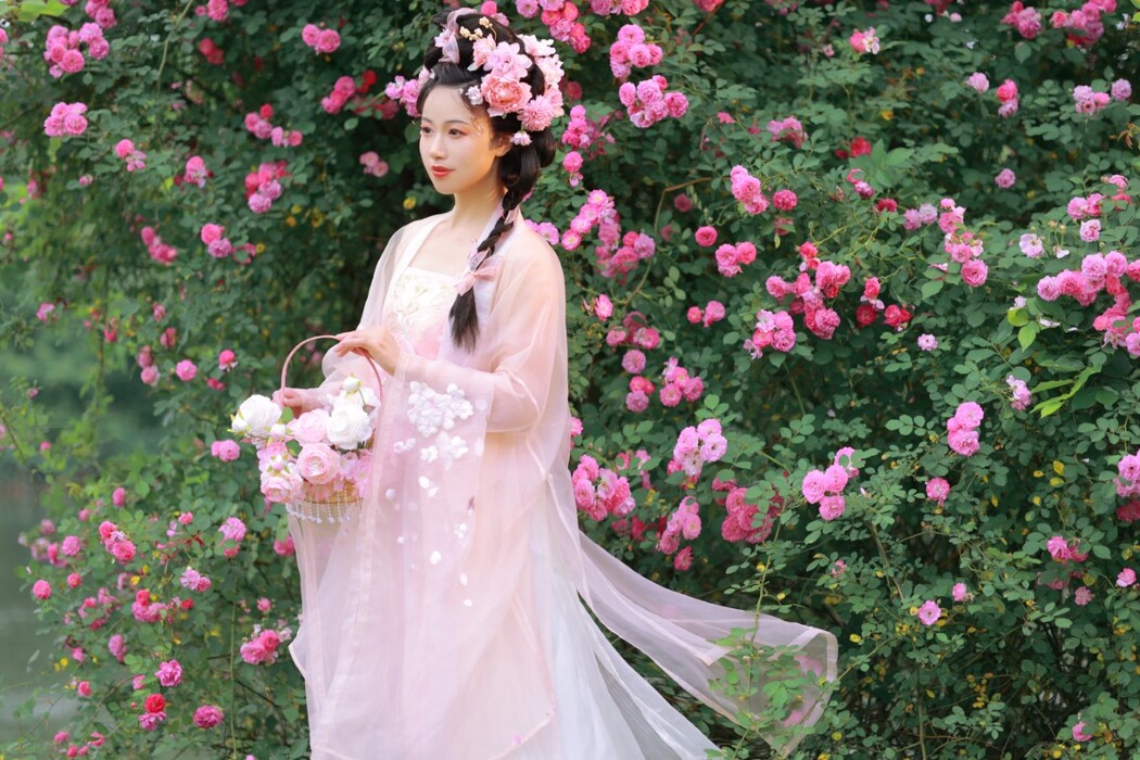 YiTuYu艺图语 Vol.1705 Xiao Xiao