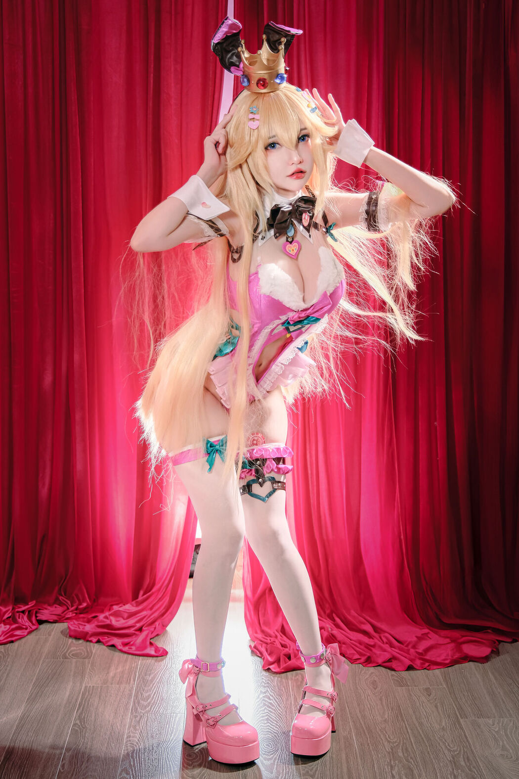 Coser@Potato Godzilla – Peach Bunny Girl