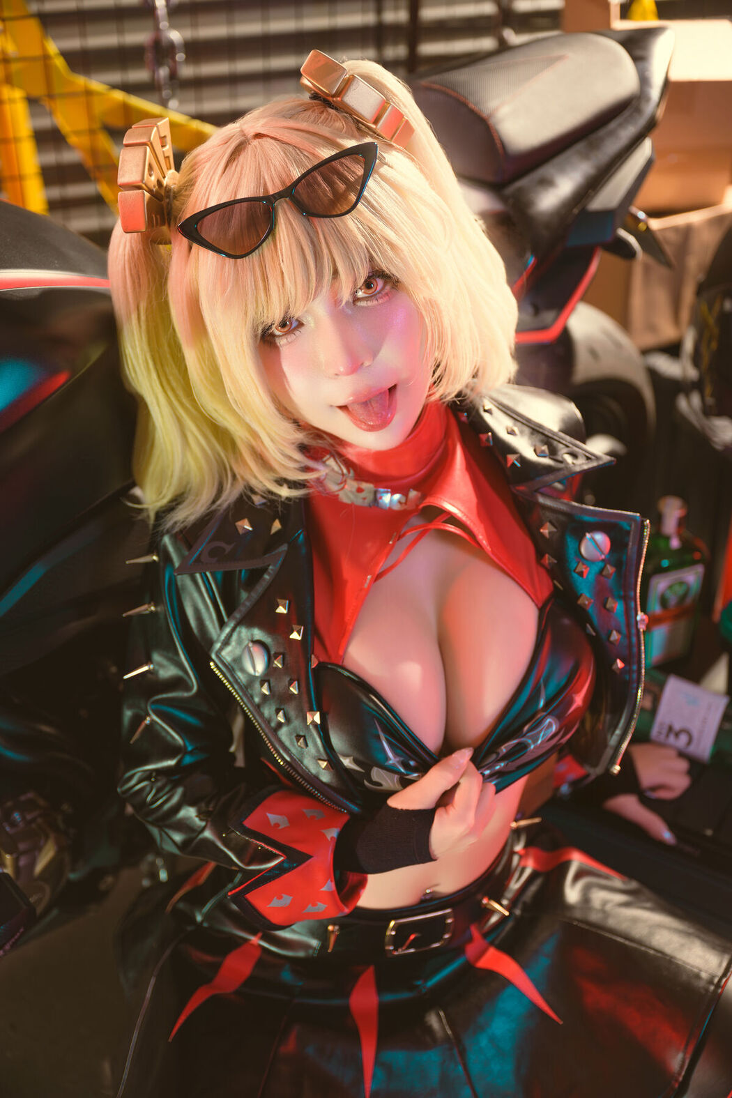 Coser@UmekoJ – Burnice White Zenless Zone Zero Part1