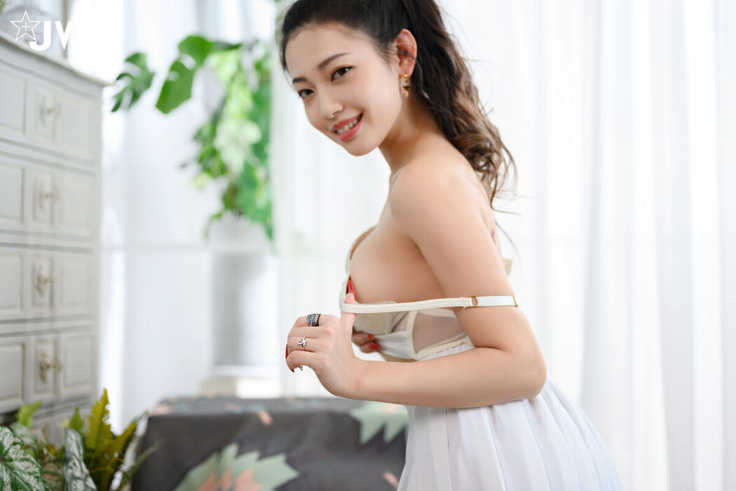 JVID 夏暮光 – WARM UP!激烈運動前,夏慕光上空帶你暖身 Part1