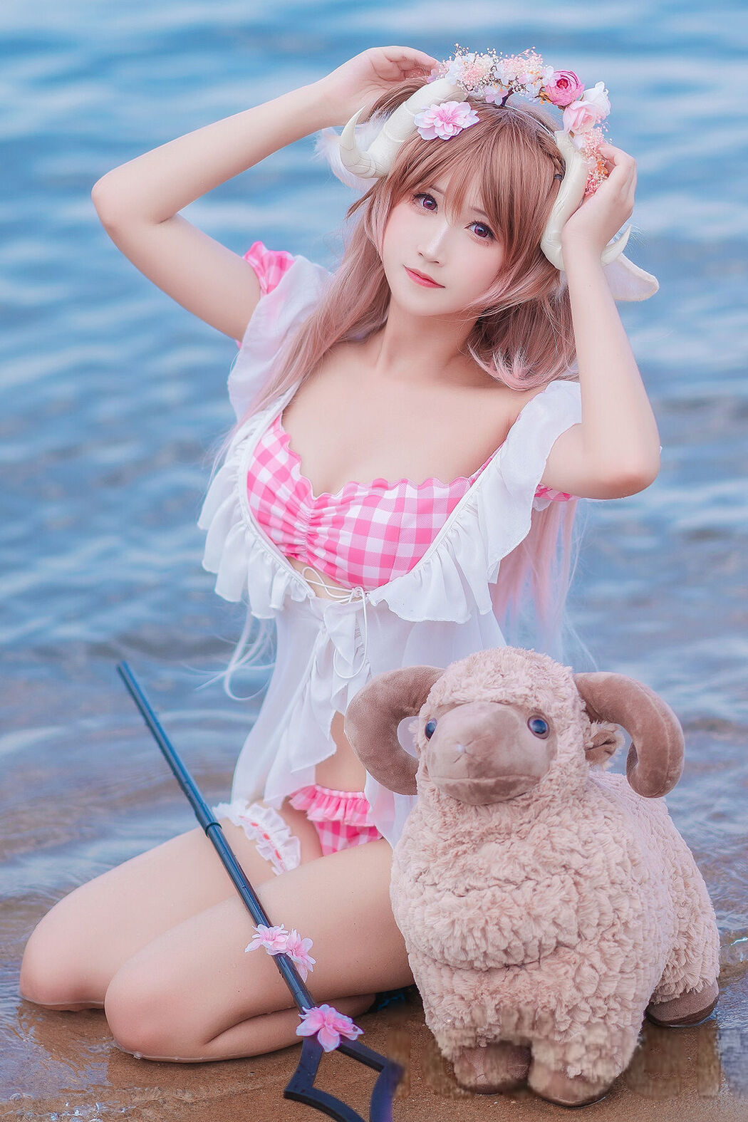 Coser@三度_69 – 小羊泳装 Cover Photo