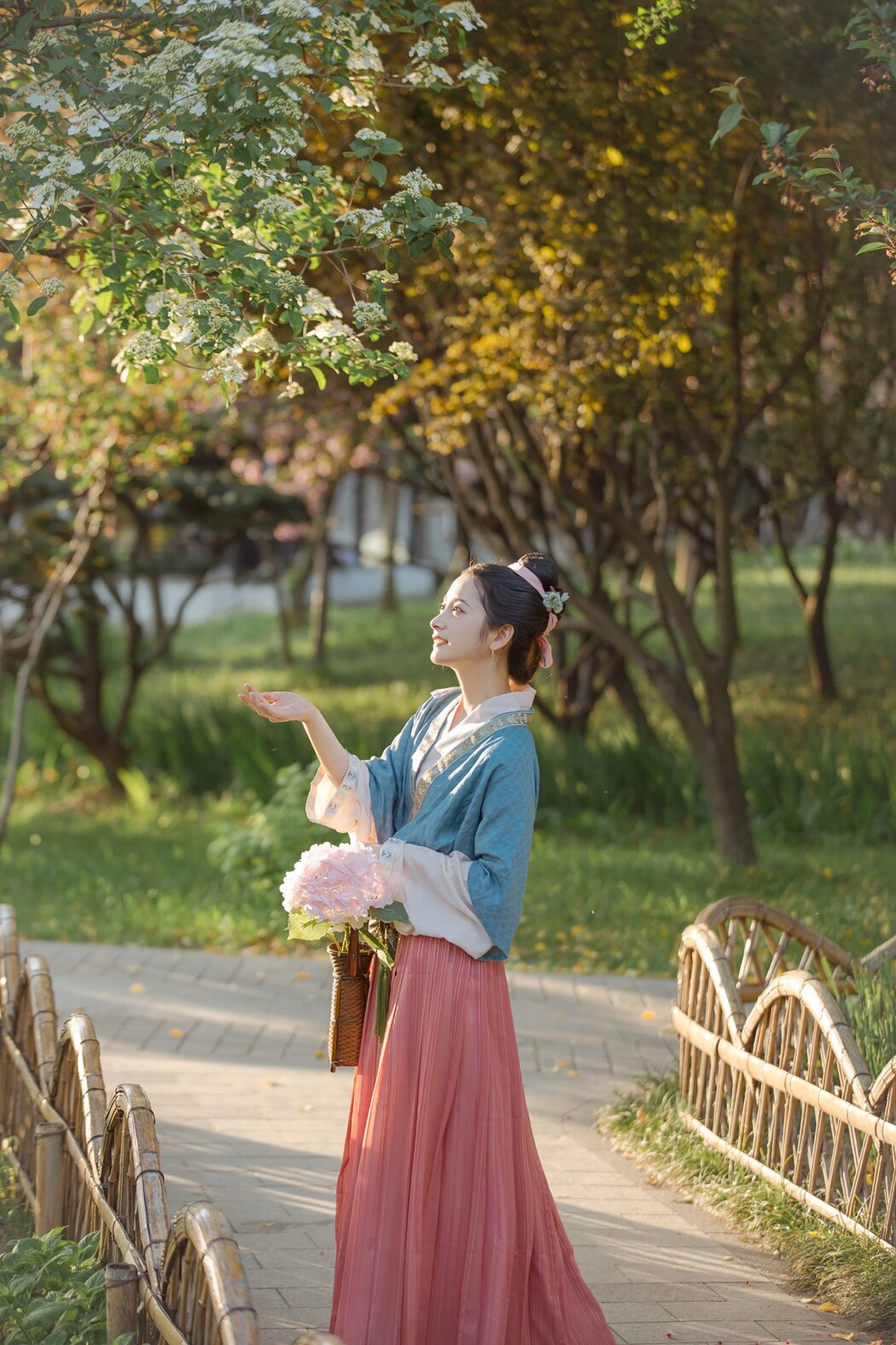 YiTuYu艺图语 Vol.1815 Wu Yue De San Hua Mao