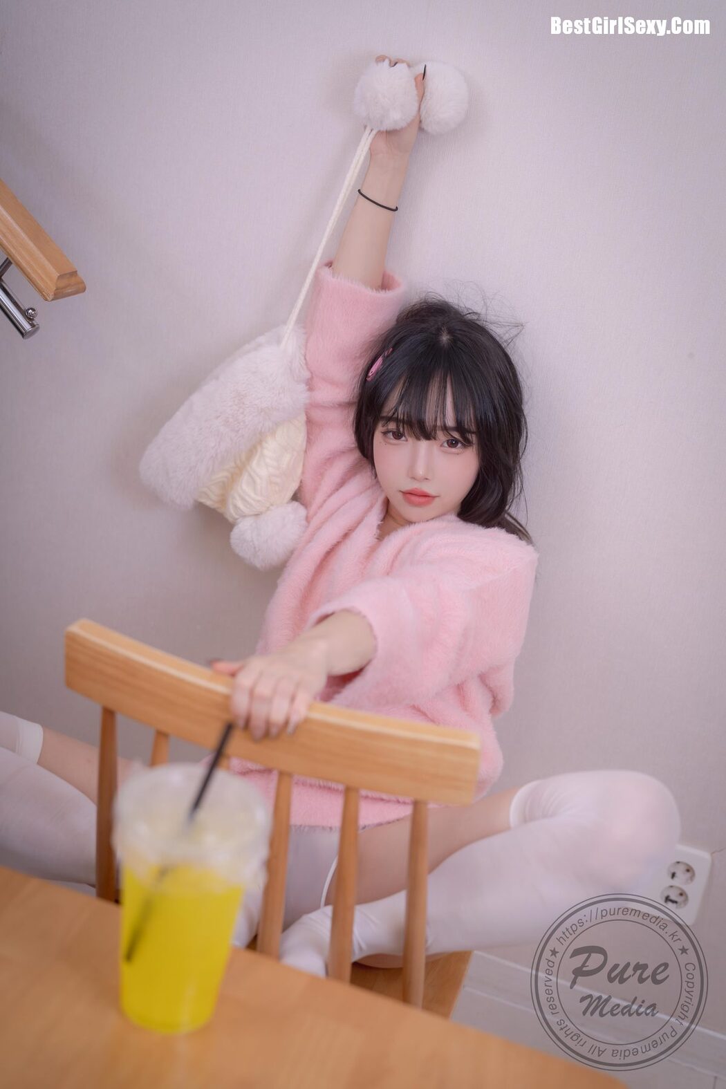 PureMedia Vol.266 Jelly 젤리 – Pinky Buttons And Hole A