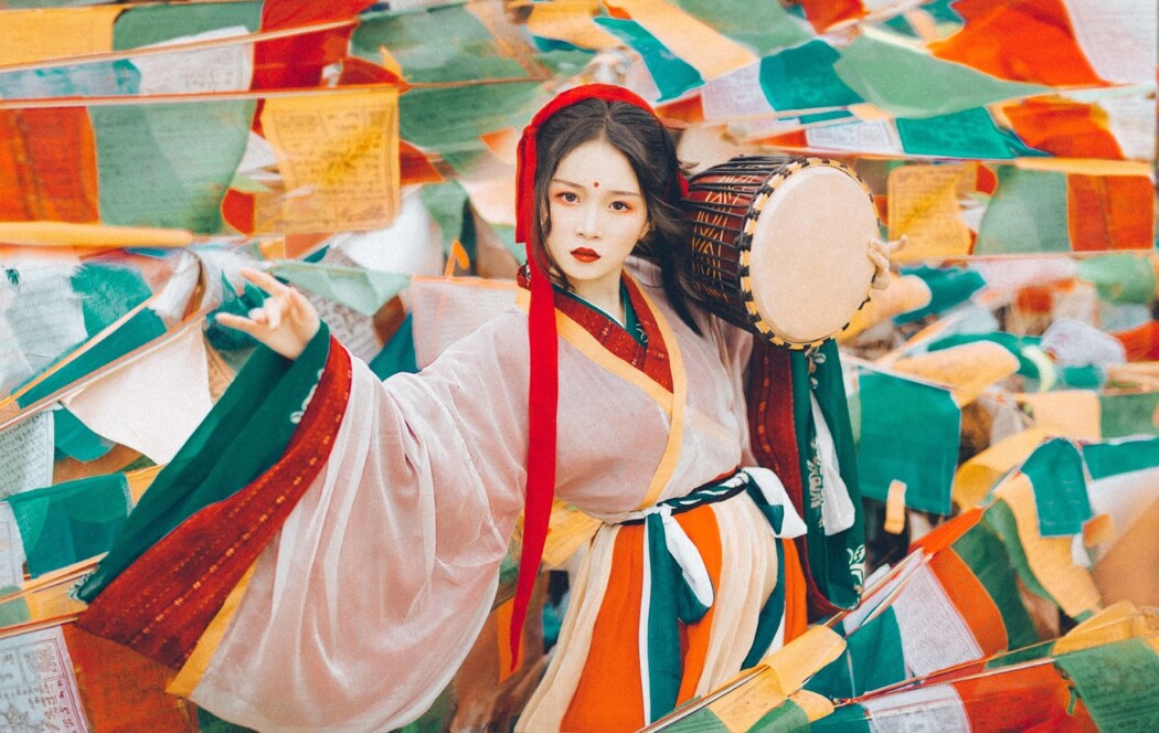 YiTuYu艺图语 Vol.1802 Yue Xia Sang Xiao Chuan