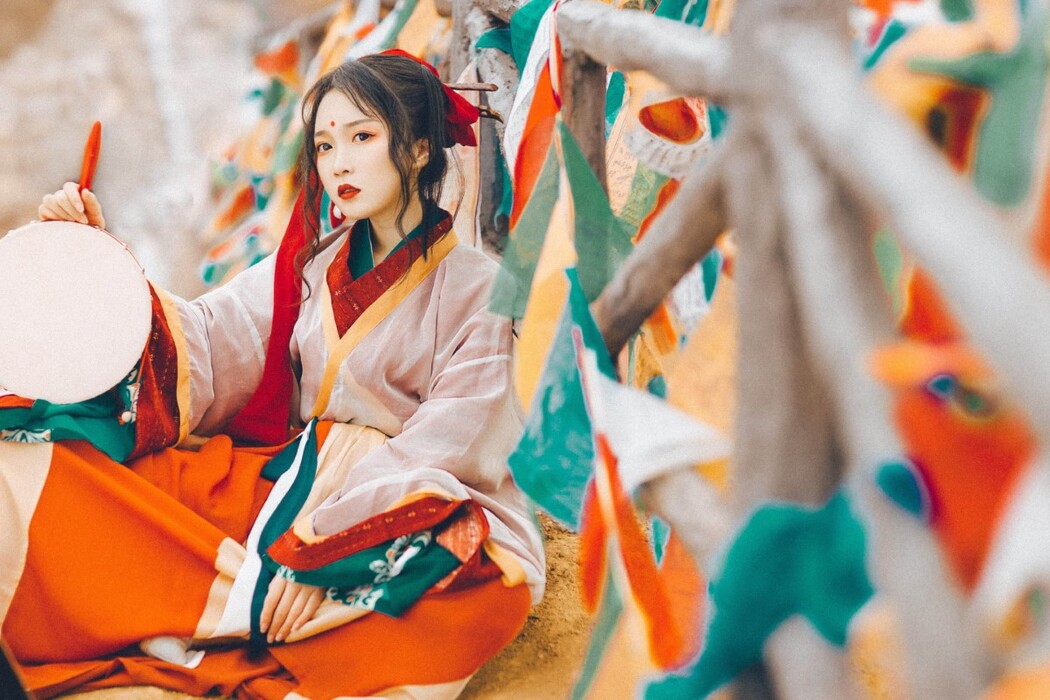 YiTuYu艺图语 Vol.1802 Yue Xia Sang Xiao Chuan