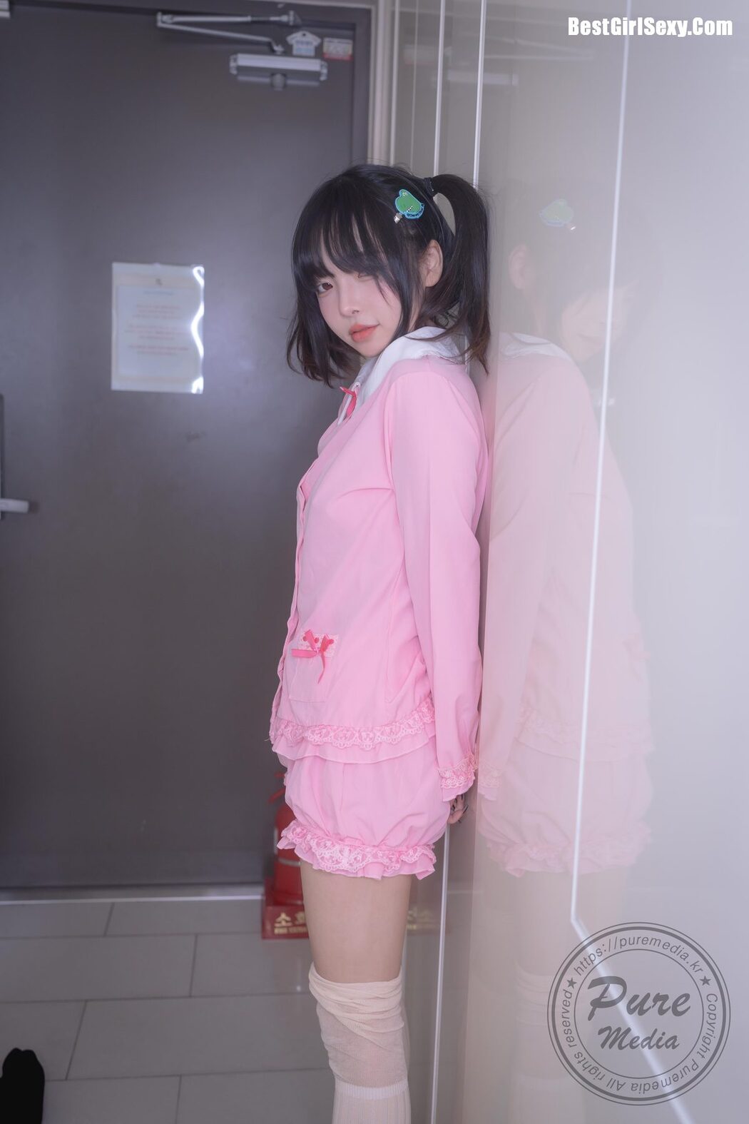 PureMedia Vol.266 Jelly 젤리 – Pinky Buttons And Hole C