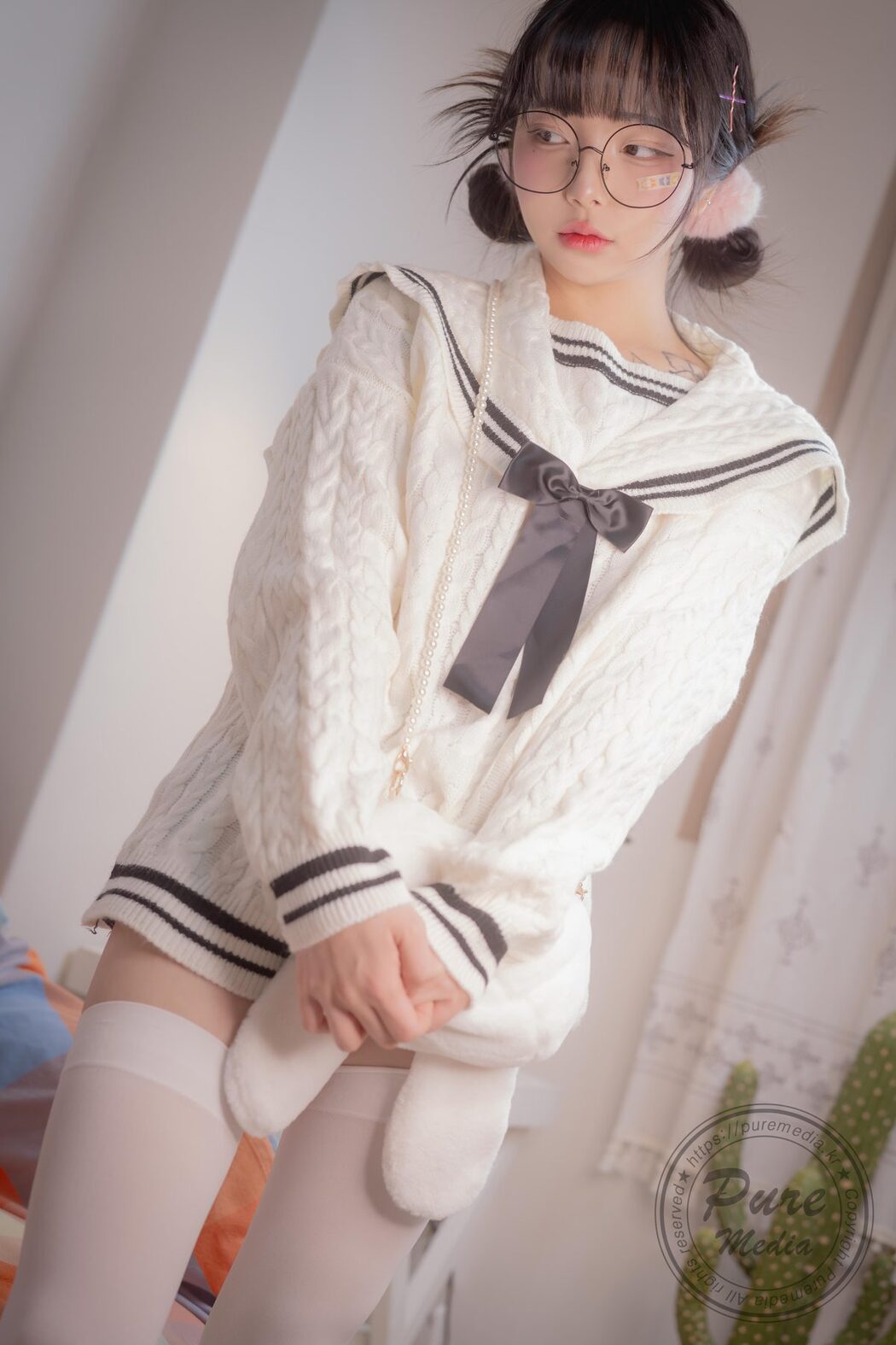 PureMedia Vol.276 Jelly 젤리 – Girl Trapped In A Rooftop Room Part1