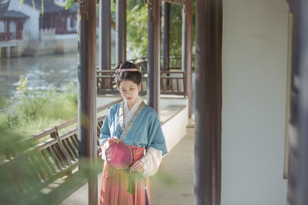YiTuYu艺图语 Vol.1815 Wu Yue De San Hua Mao