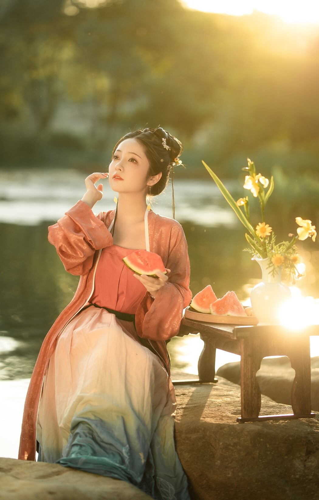 YiTuYu艺图语 Vol.1763 Xiao Wen Nuan Xiang Yao Ge Da Tai Yang