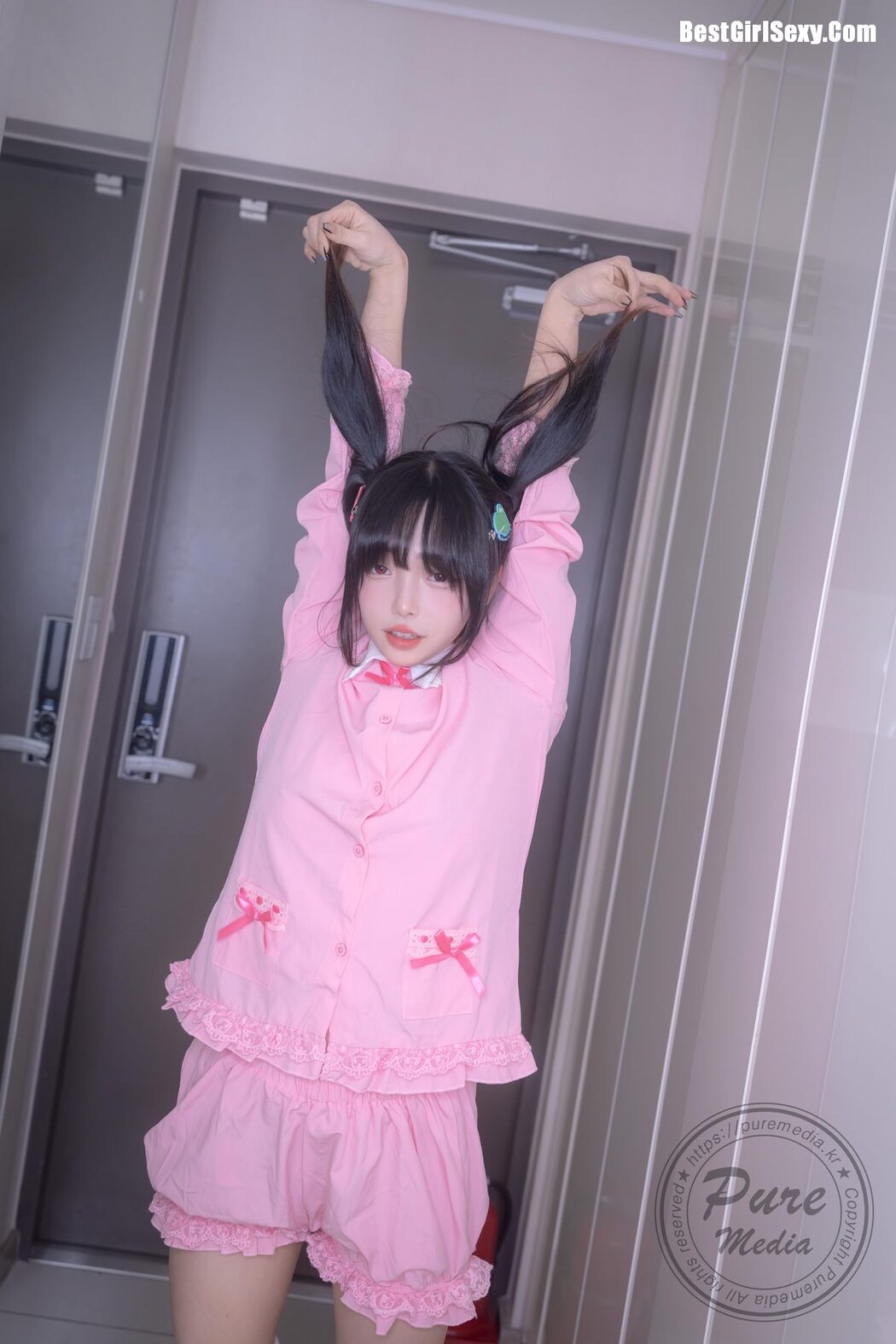 PureMedia Vol.266 Jelly 젤리 – Pinky Buttons And Hole C