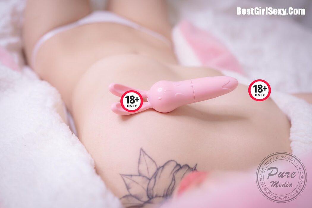 PureMedia Vol.266 Jelly 젤리 – Pinky Buttons And Hole C