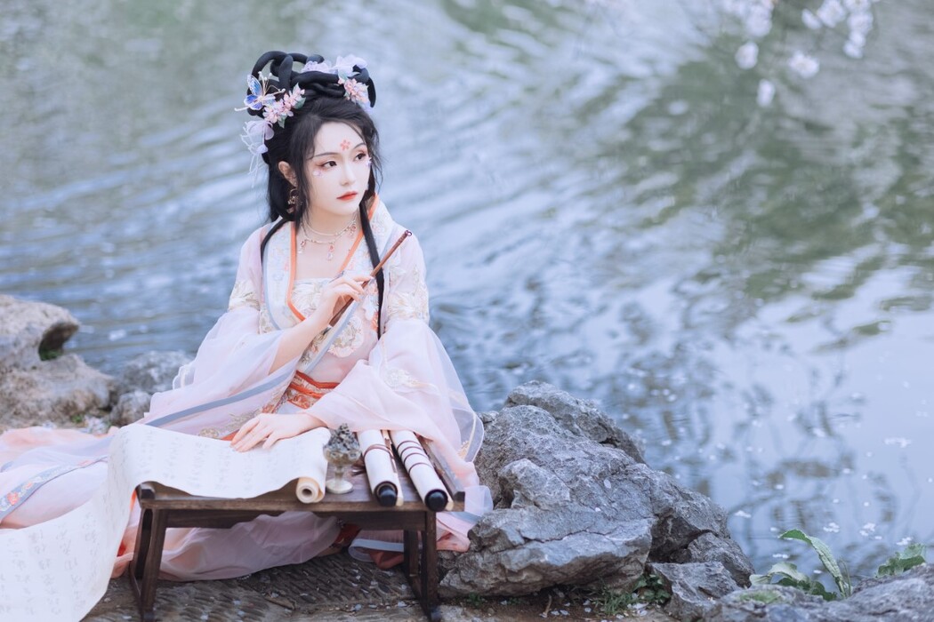 YiTuYu艺图语 Vol.1761 Lu Lu haley