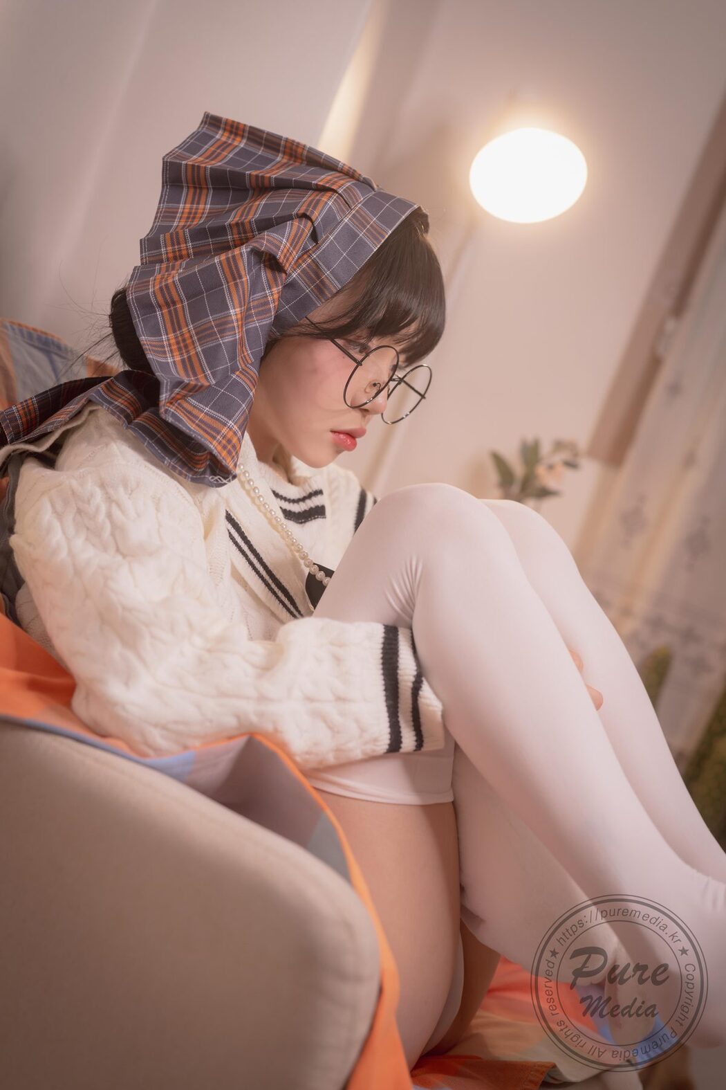 PureMedia Vol.276 Jelly 젤리 – Girl Trapped In A Rooftop Room Part1