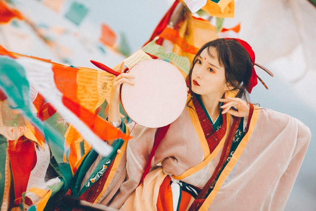 YiTuYu艺图语 Vol.1802 Yue Xia Sang Xiao Chuan