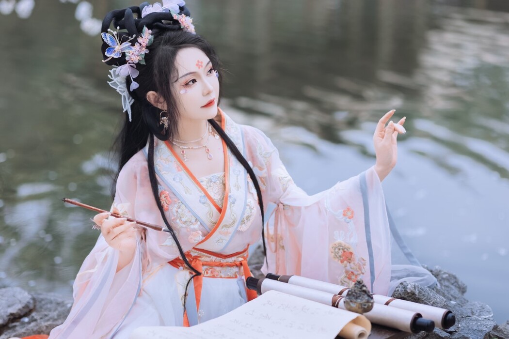 YiTuYu艺图语 Vol.1761 Lu Lu haley