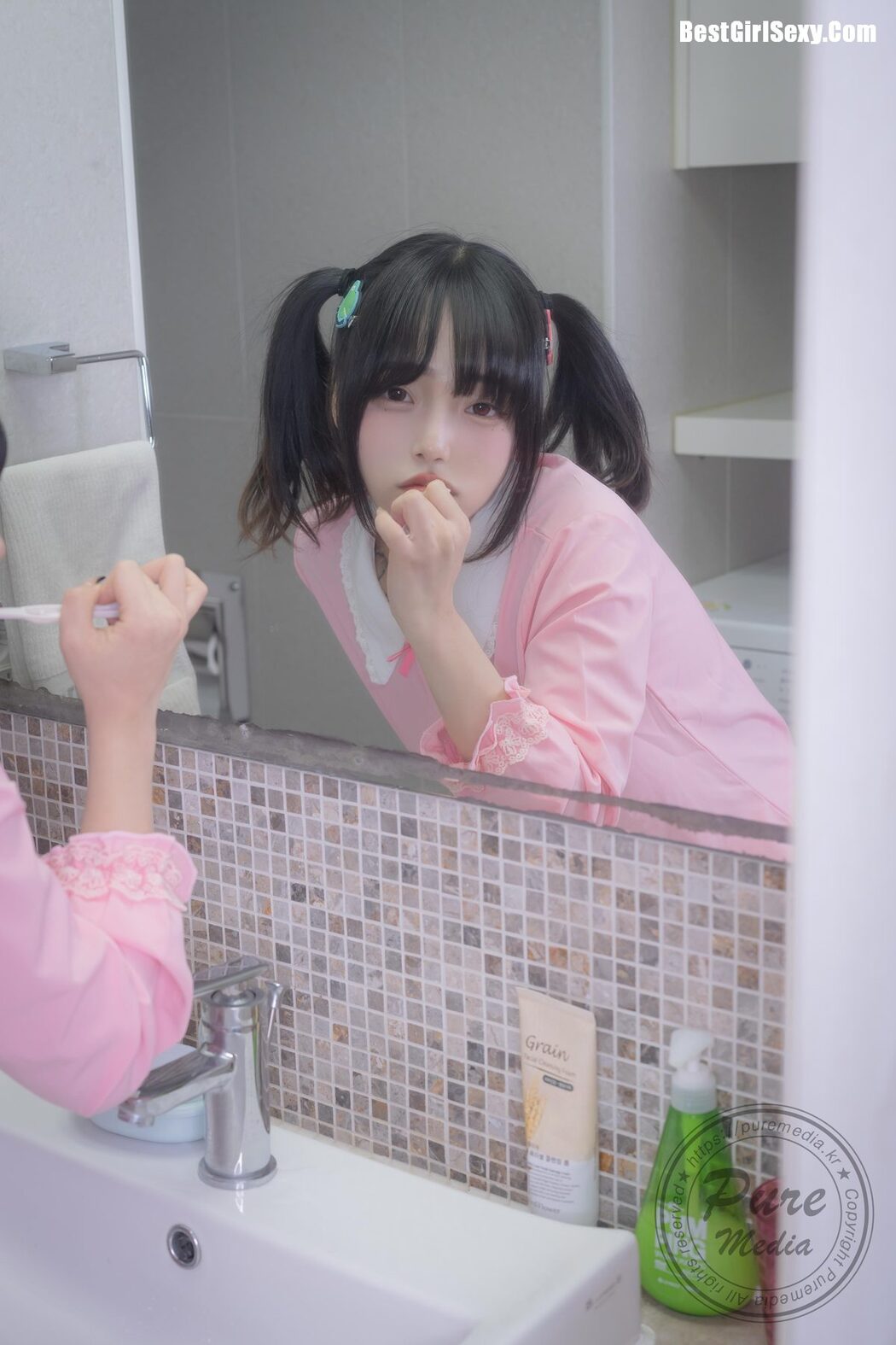 PureMedia Vol.266 Jelly 젤리 – Pinky Buttons And Hole C