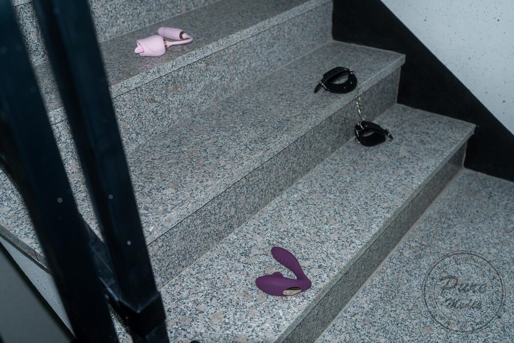 PureMedia Vol.265 – Yeha 예하 Hungry Bitch In The Stairwell A