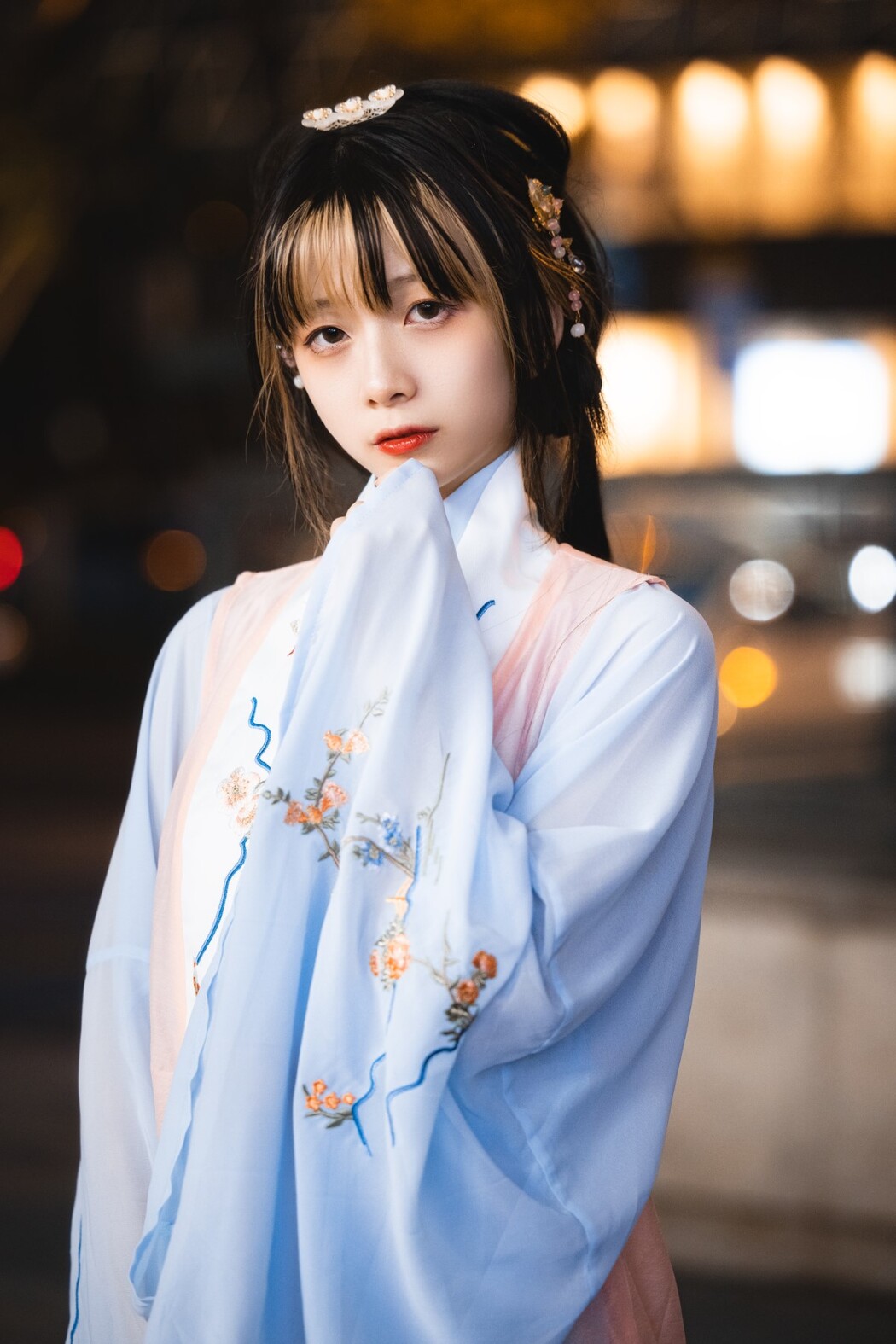 YiTuYu艺图语 Vol.1779 Qing Qing Qin Jiu
