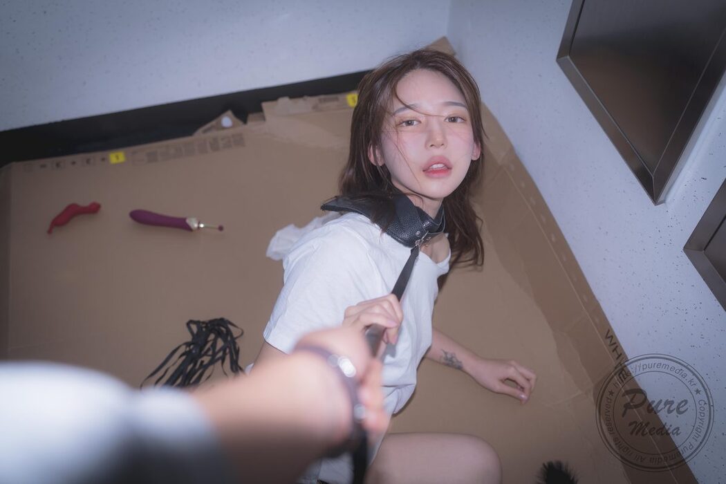 PureMedia Vol.265 – Yeha 예하 Hungry Bitch In The Stairwell A