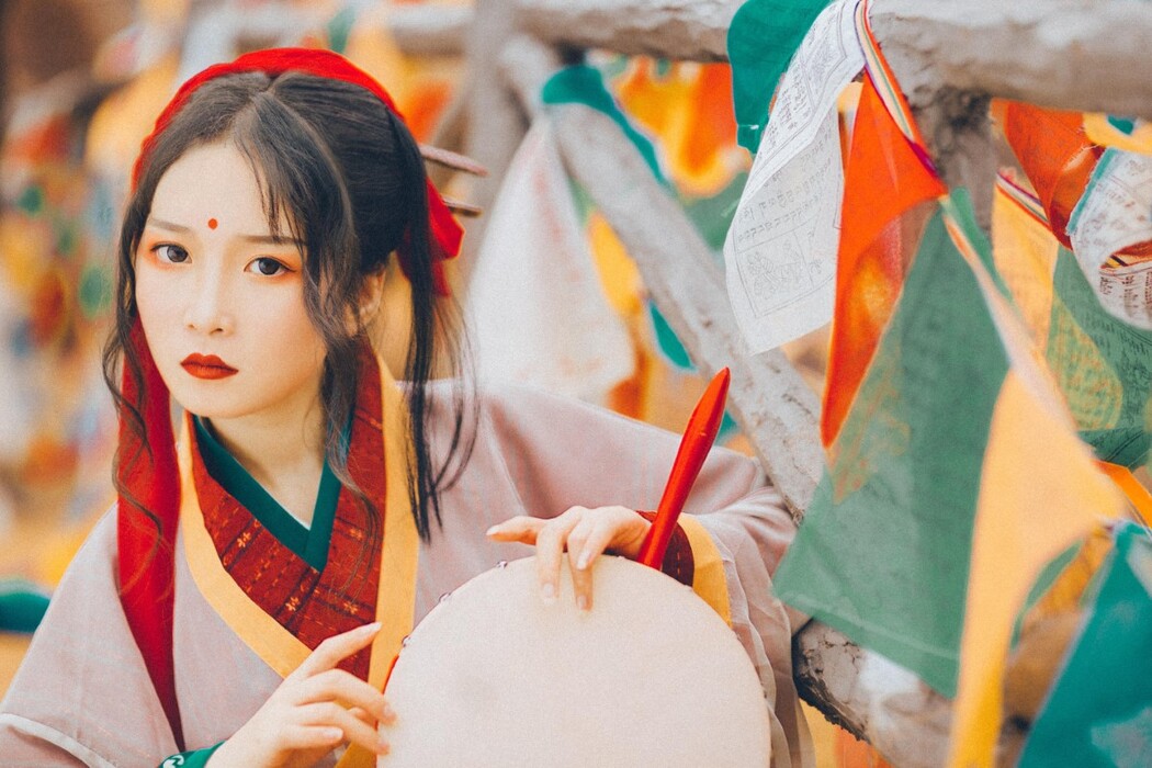 YiTuYu艺图语 Vol.1802 Yue Xia Sang Xiao Chuan