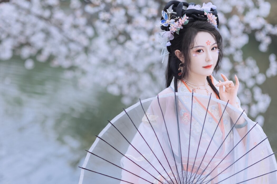 YiTuYu艺图语 Vol.1761 Lu Lu haley