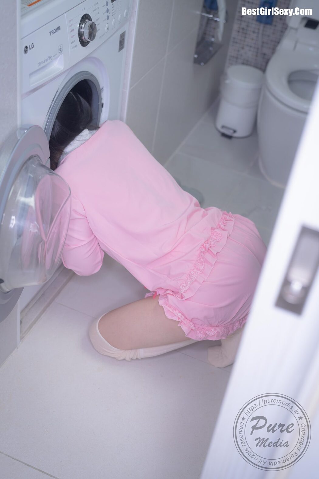 PureMedia Vol.266 Jelly 젤리 – Pinky Buttons And Hole C