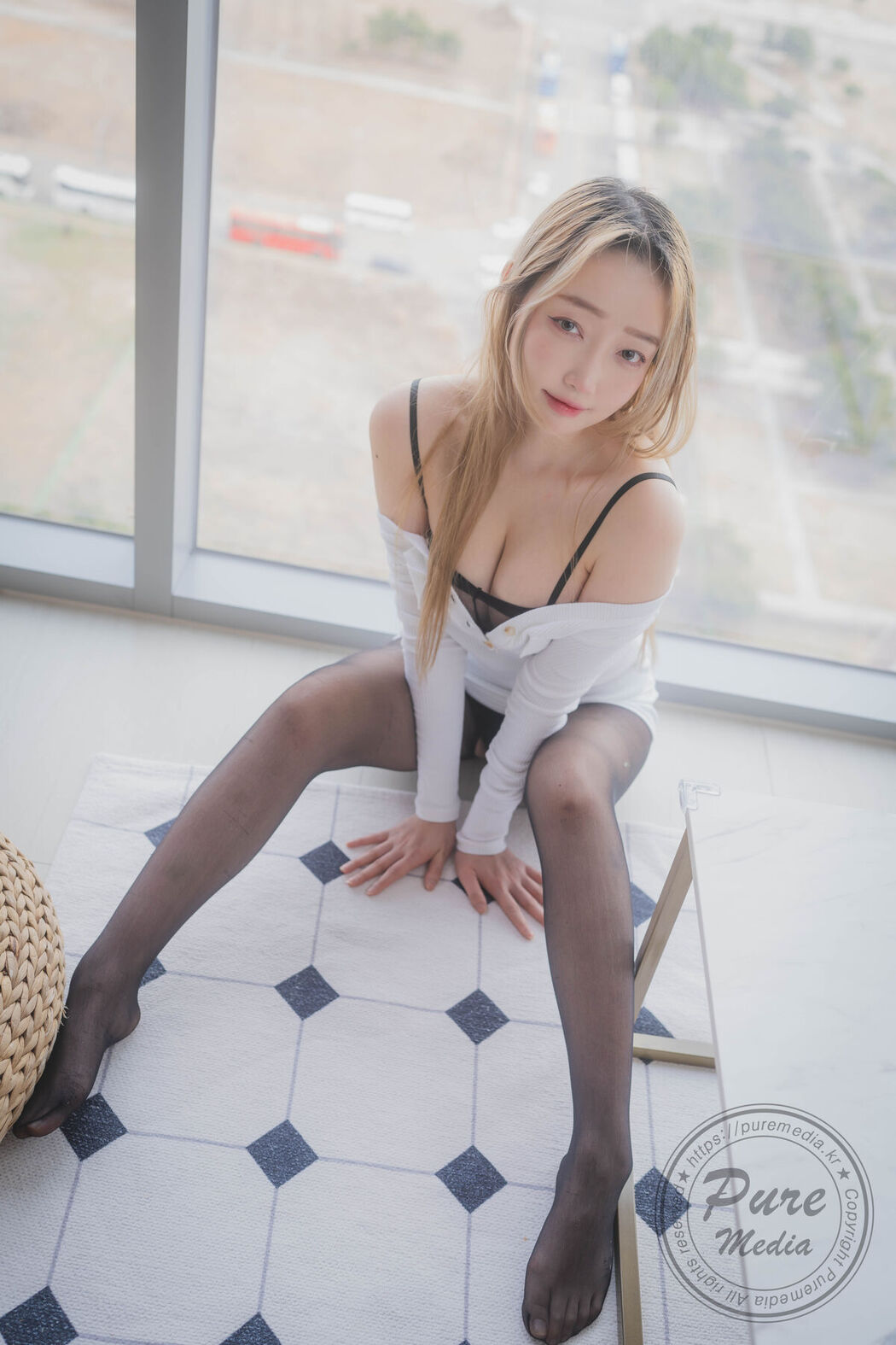 PureMedia Vol.284 Raon 라온 – First Naked Part1