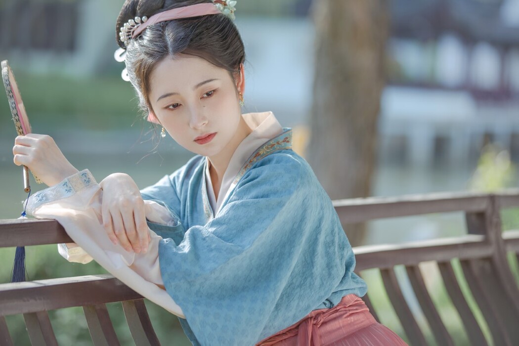YiTuYu艺图语 Vol.1815 Wu Yue De San Hua Mao