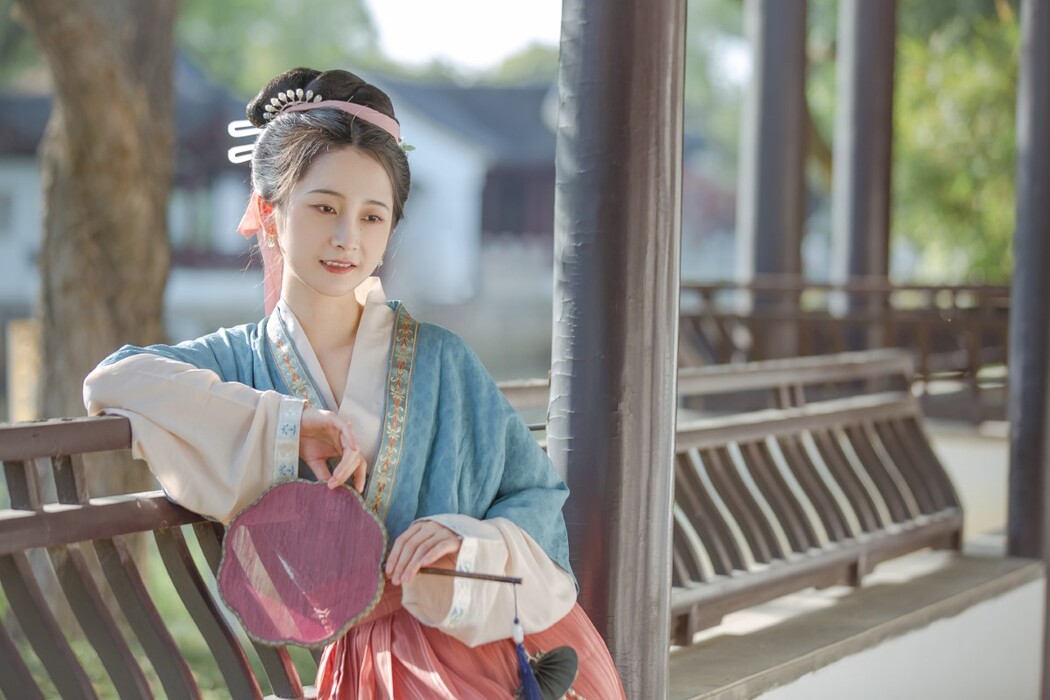 YiTuYu艺图语 Vol.1815 Wu Yue De San Hua Mao