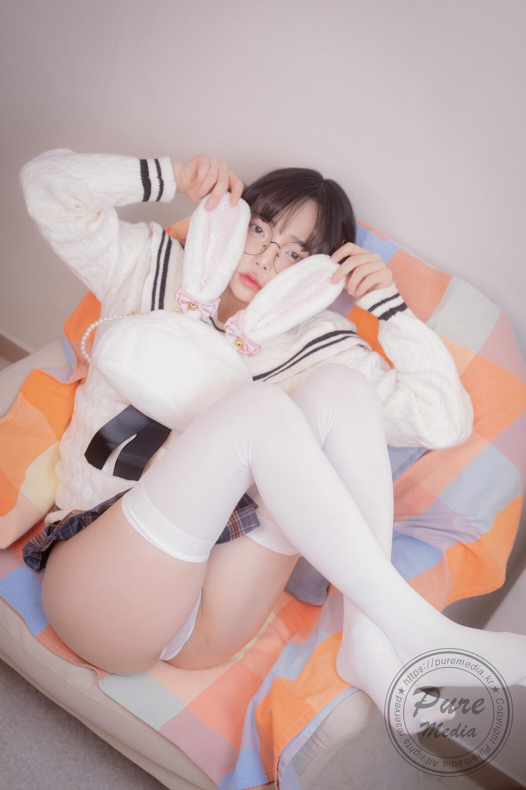 PureMedia Vol.276 Jelly 젤리 – Girl Trapped In A Rooftop Room Part1